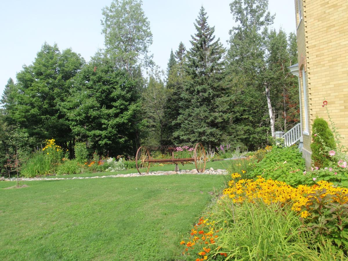 Auberge Taylor Manor Сен-Жорж Екстериор снимка