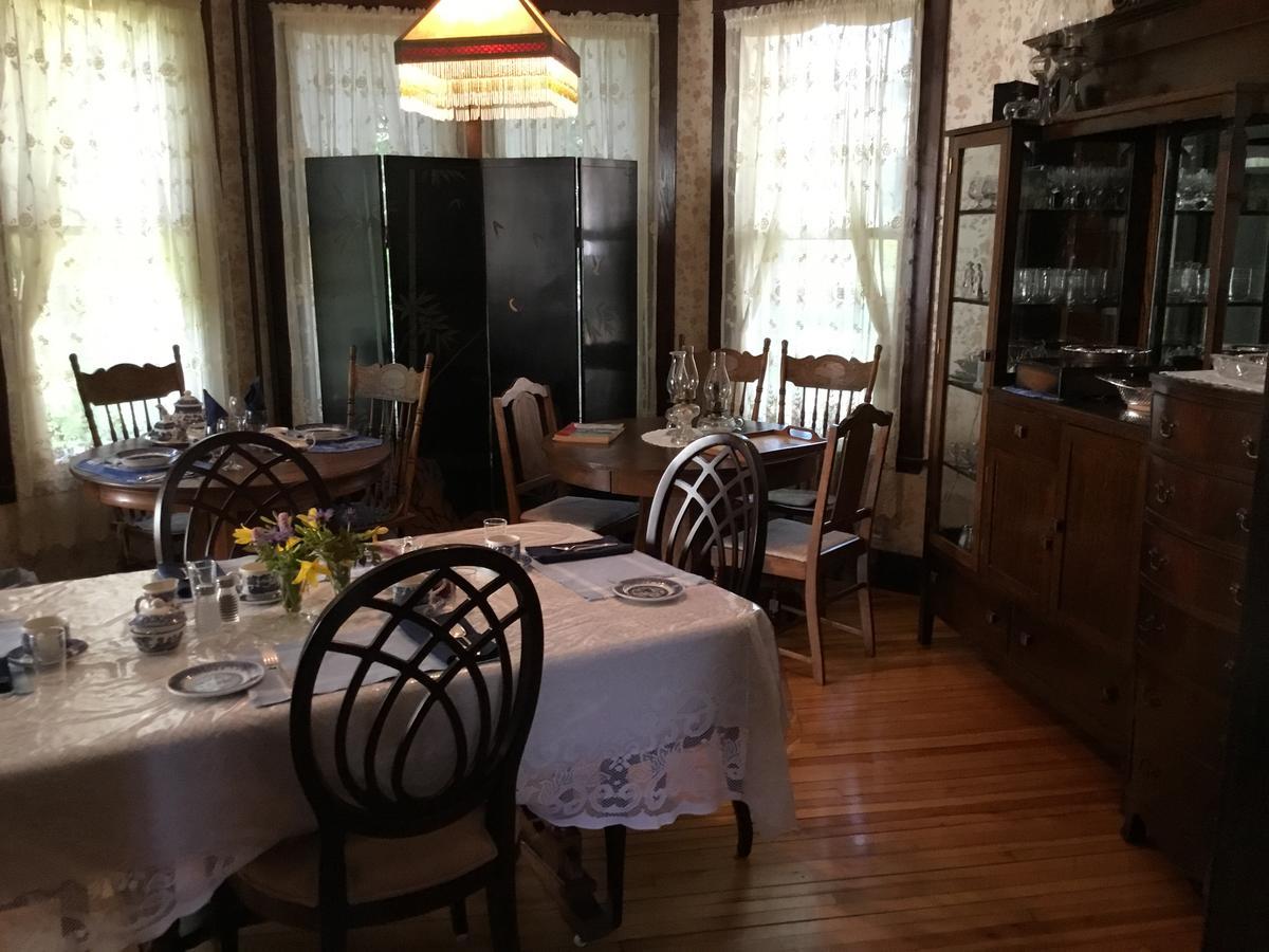 Auberge Taylor Manor Сен-Жорж Екстериор снимка
