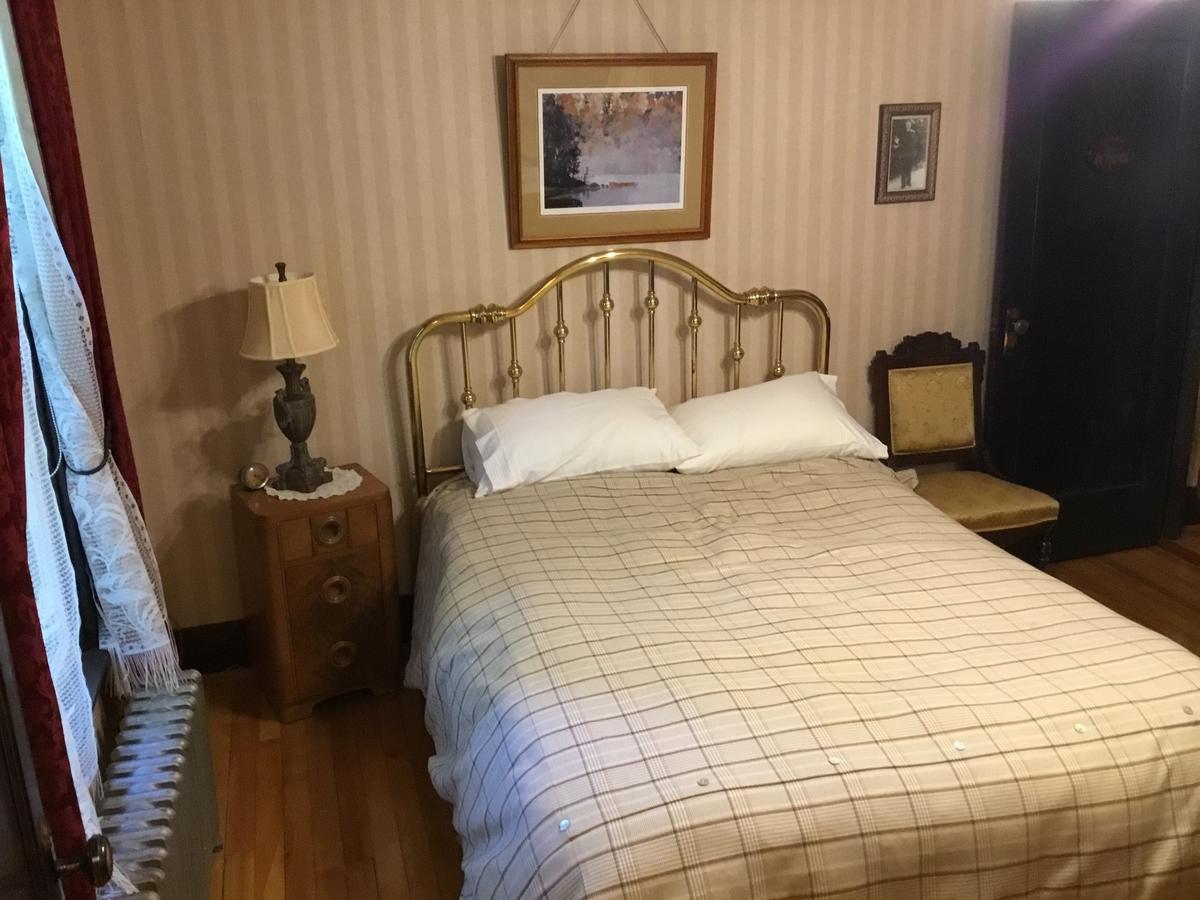 Auberge Taylor Manor Сен-Жорж Екстериор снимка