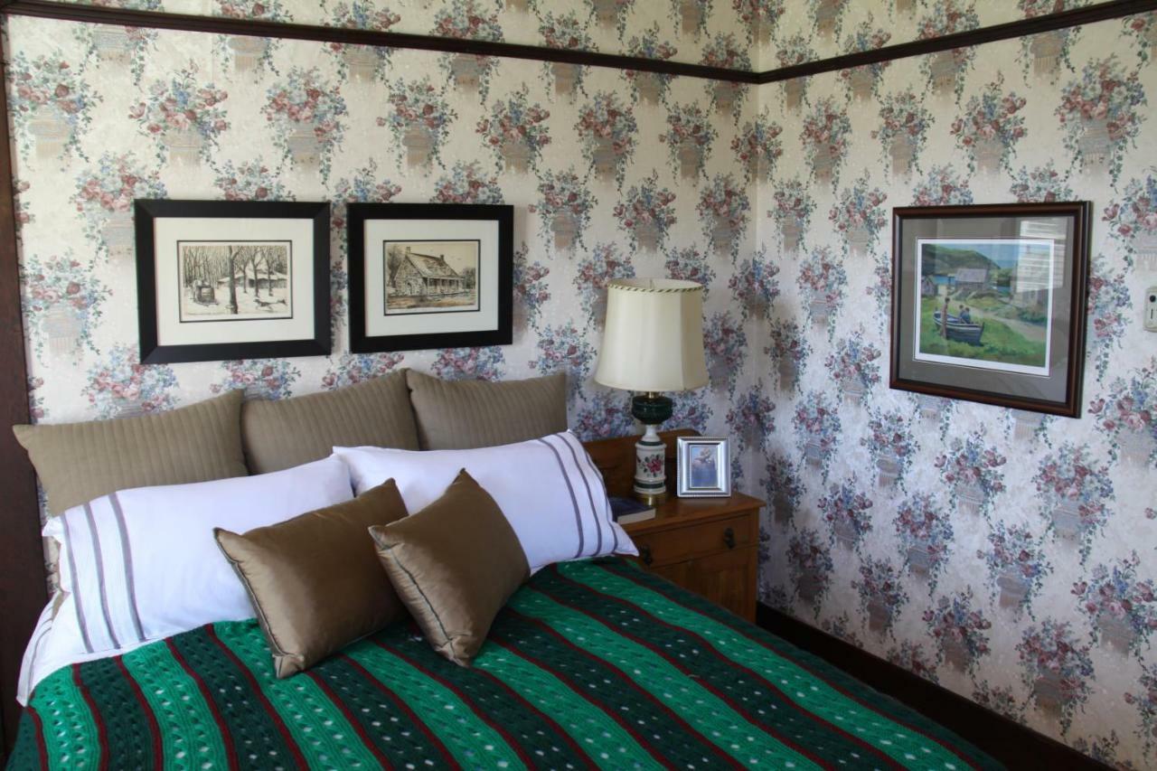 Auberge Taylor Manor Сен-Жорж Екстериор снимка
